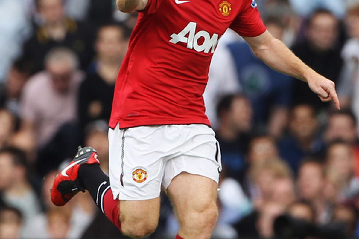 Paul Scholes celebrating a goal at Craven Cottage earlier this season, and reminding me to put him on my Manchester United Team of the Decade.  (Photo by Phil Cole/Getty Images)