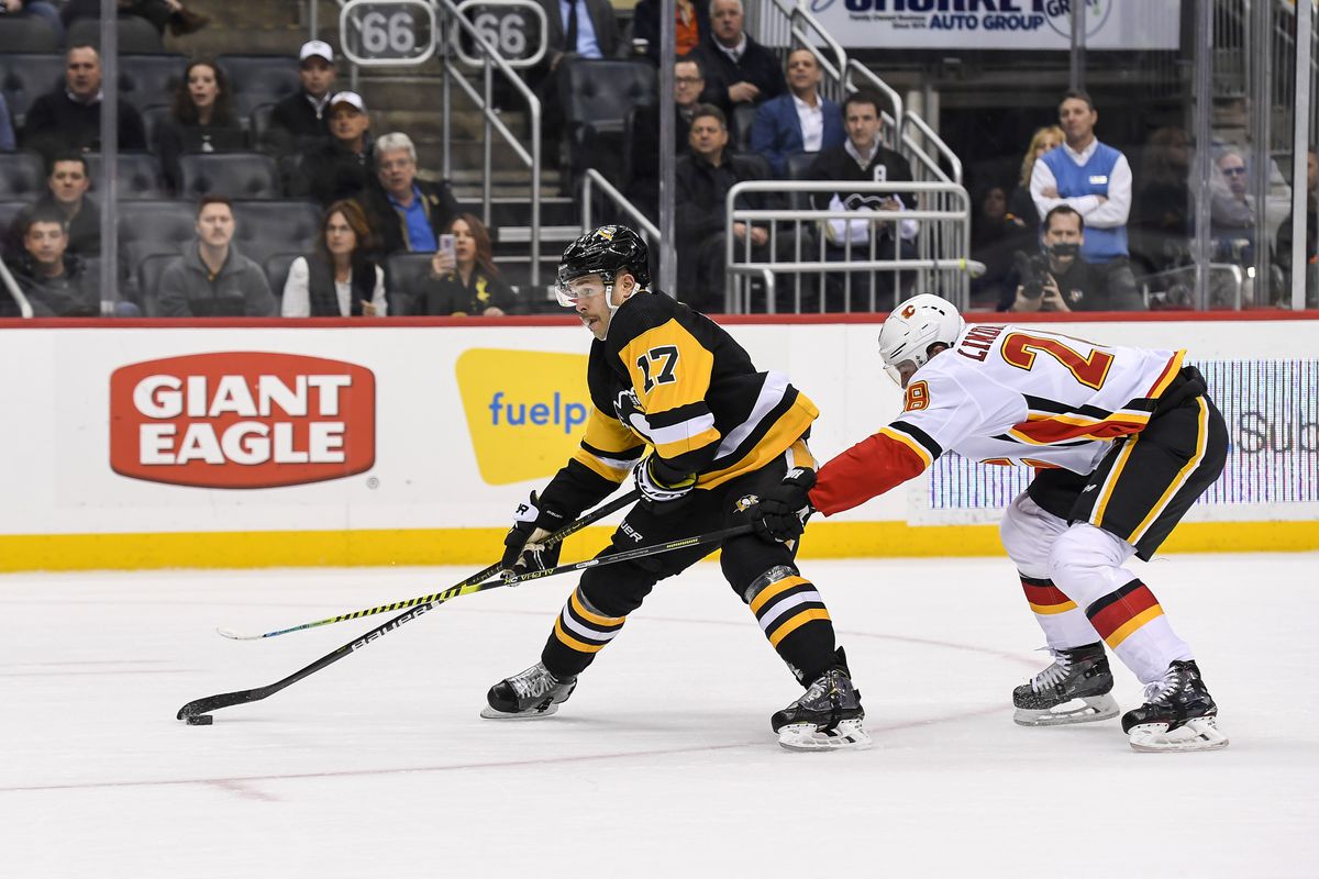 NHL: NOV 25 Flames at Penguins