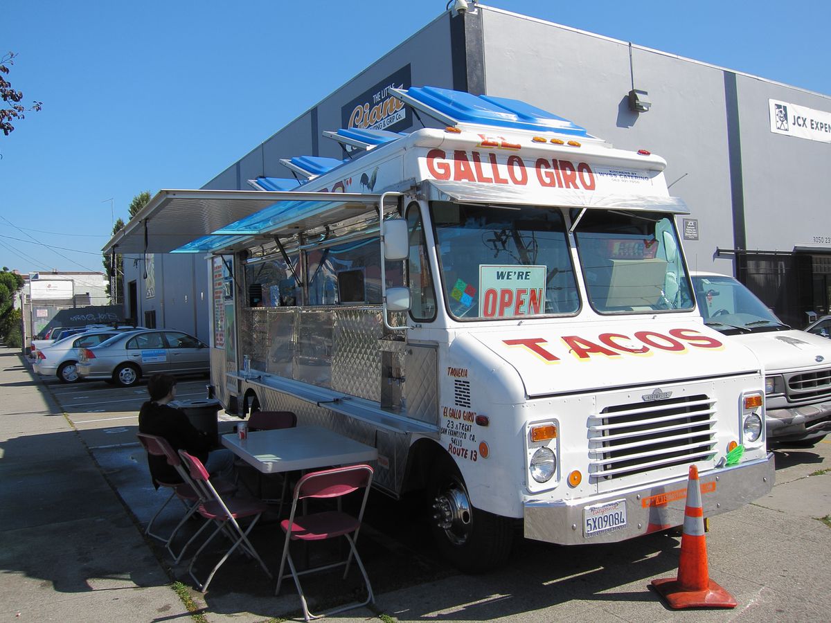 The El Gallo Giro food truck parked in its usual spot near Mission and 23rd