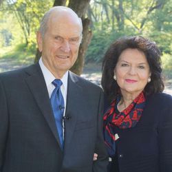 President Russell M. Nelson and Sister Wendy Watson Nelson in Pennsylvania at the dedication of the newly developed Priesthood Restoration Site in 2015.