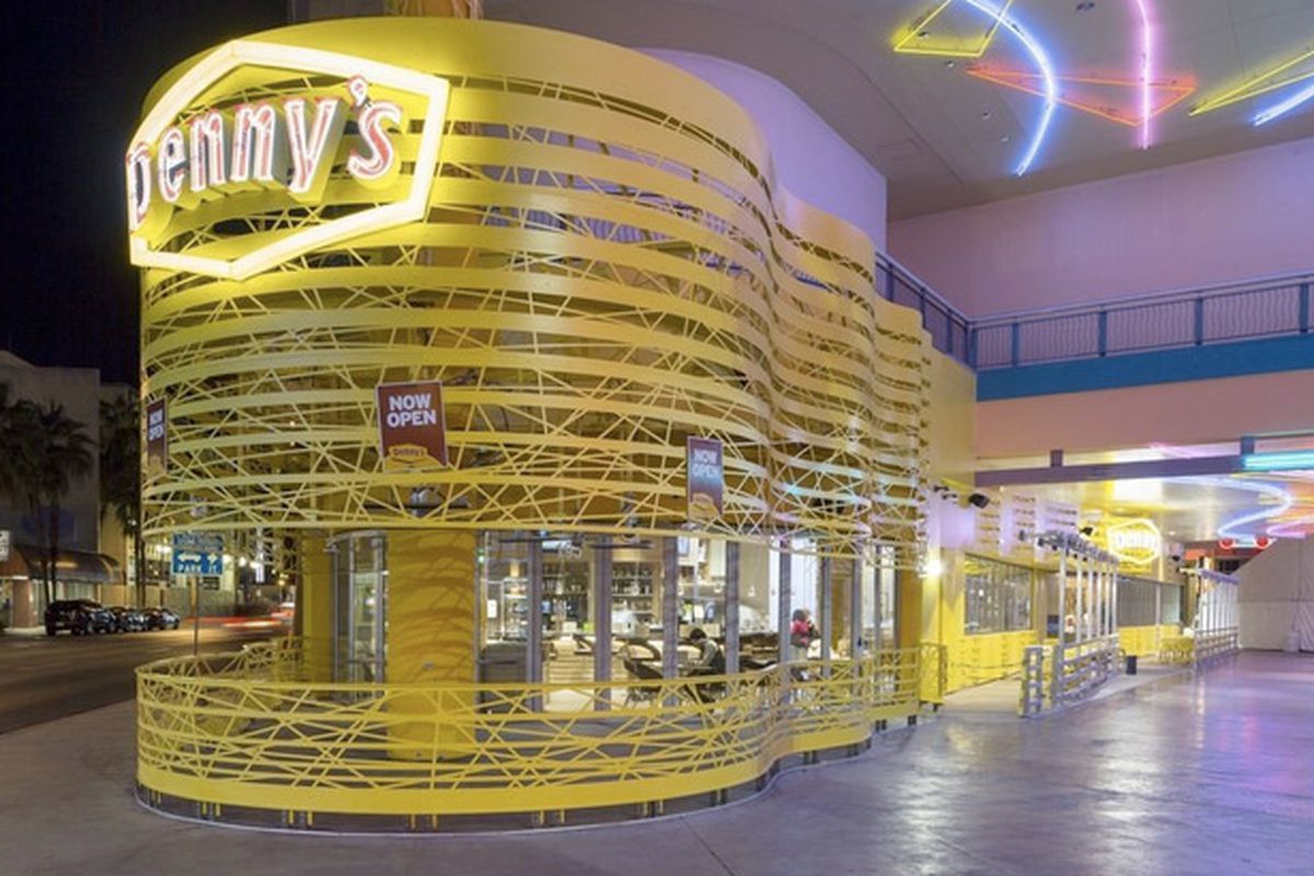 Inside Denny's Flagship 'Diner of the Future' in Las Vegas - Eater