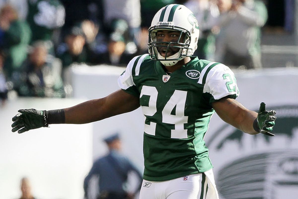 Darrelle Revis is one of the best in the business (Photo by Jim McIsaac/Getty Images)