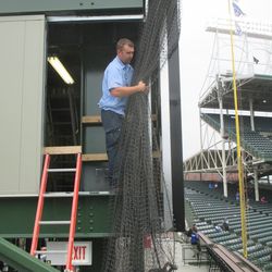 Wed 5:18 p.m. The net being secured at the side of the board - 