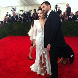First to arrive: Riccardo Tisci and Rooney Mara via <a href="https://twitter.com/amyodell/status/331534581629087744/photo/1">@AmyOdell</a>