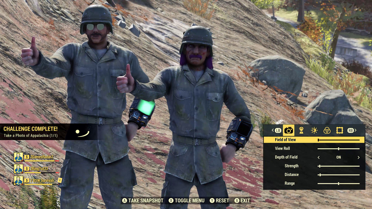 Fallout 76 - two men giving a thumbs-up in photo mode