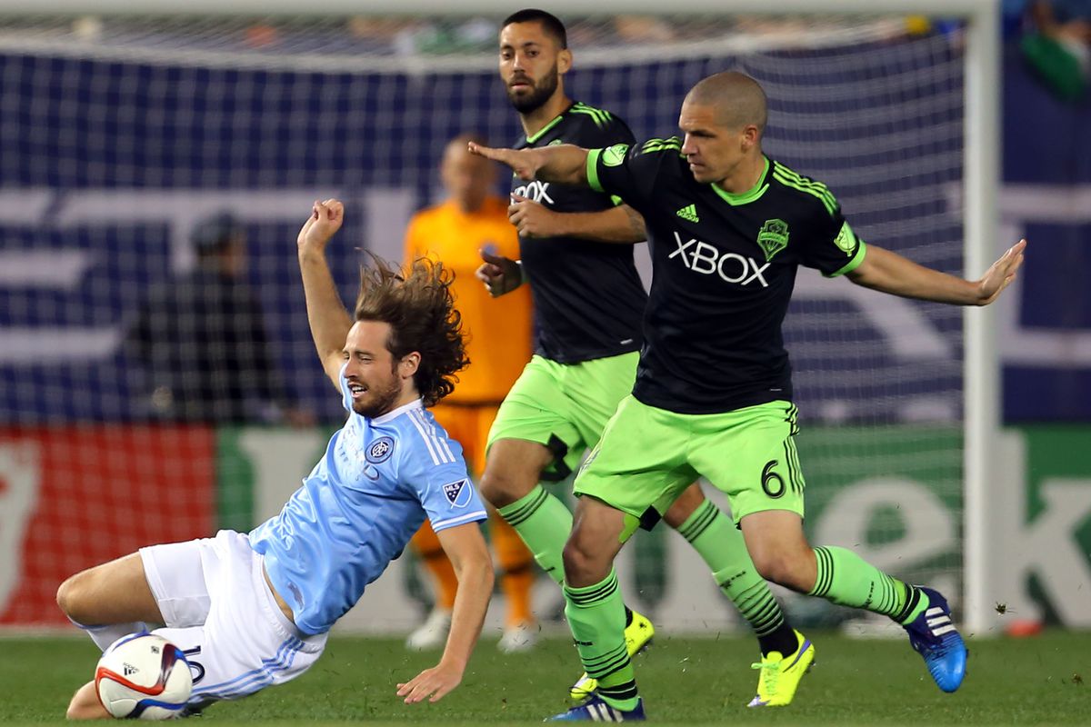 Clint Dempsey and Osvaldo Alonso, Seattle's most overrated and underrated players respectively, challenging the league's consensus overrated player, NYCFC's Mix Diskerud.