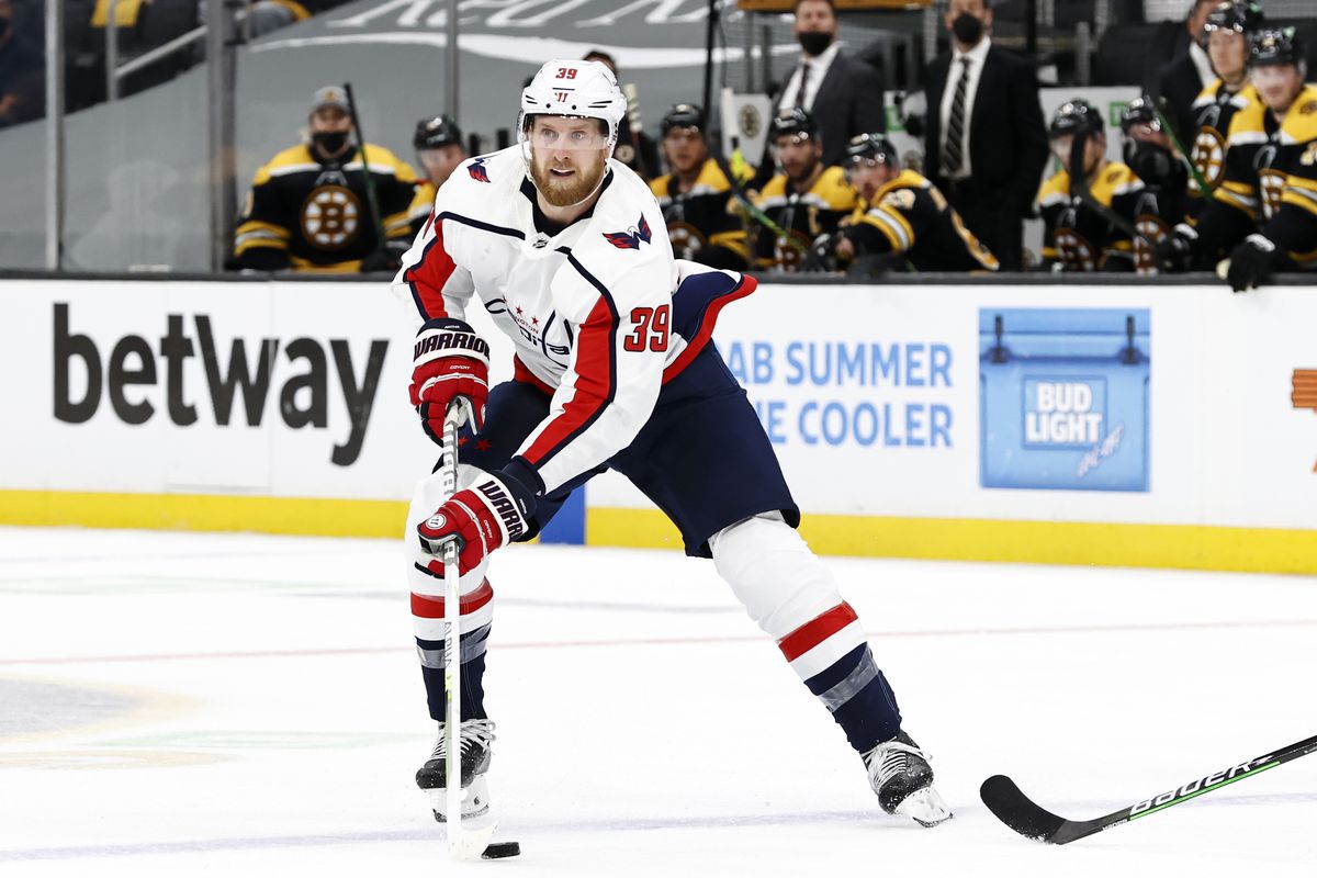 NHL: MAY 21 Stanley Cup Playoffs First Round - Capitals at Bruins
