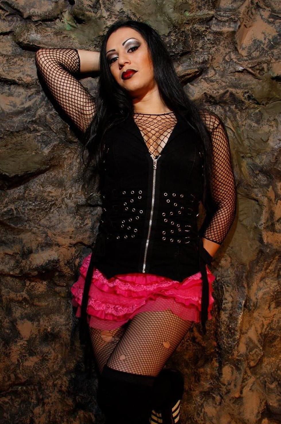 Mariah Moreno, Amanda the Bloodthirsty Vixen, transgender wrestler