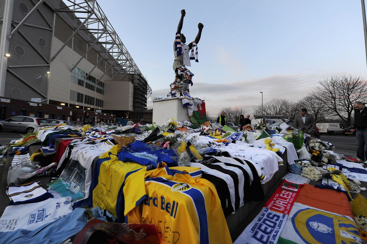Gary Speed Tributes in Wales and England
