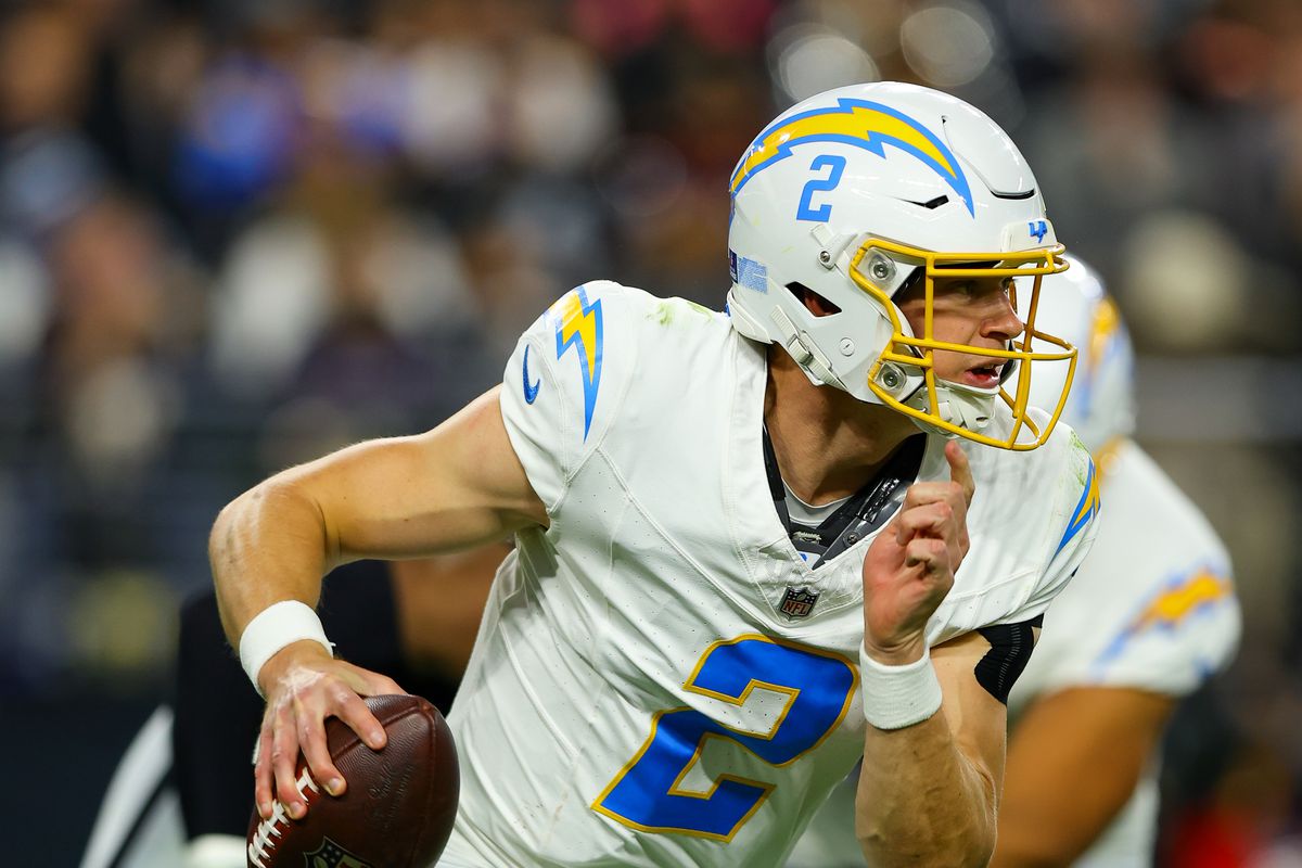 NFL: DEC 14 Chargers at Raiders