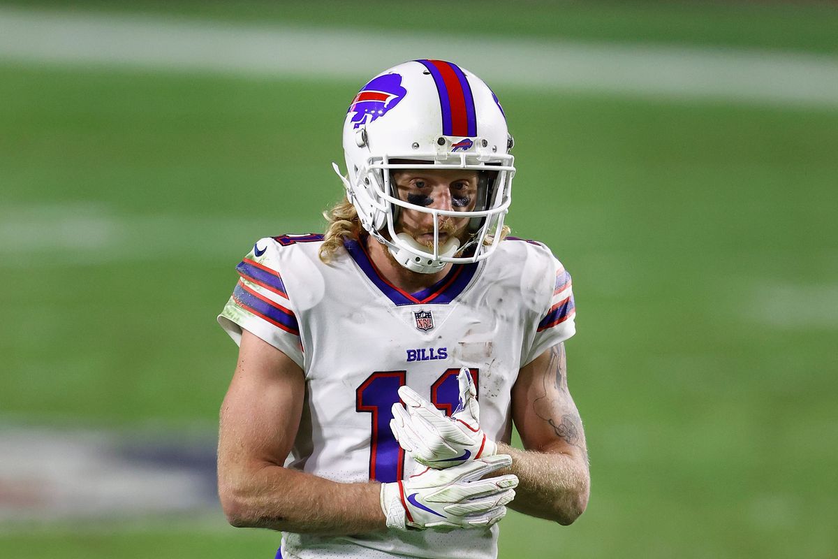 Wide receiver Cole Beasley of the Buffalo Bills during the NFL game against the San Francisco 49ers at State Farm Stadium on December 07, 2020 in Glendale, Arizona. The Bills defeated the 49ers 34-24.  &nbsp;   