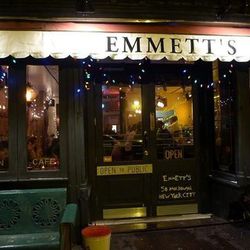 <a href="http://ny.eater.com/archives/2014/01/a_first_saucy_look_at_emmetts.php">A First Saucy Look at Emmett's</a>