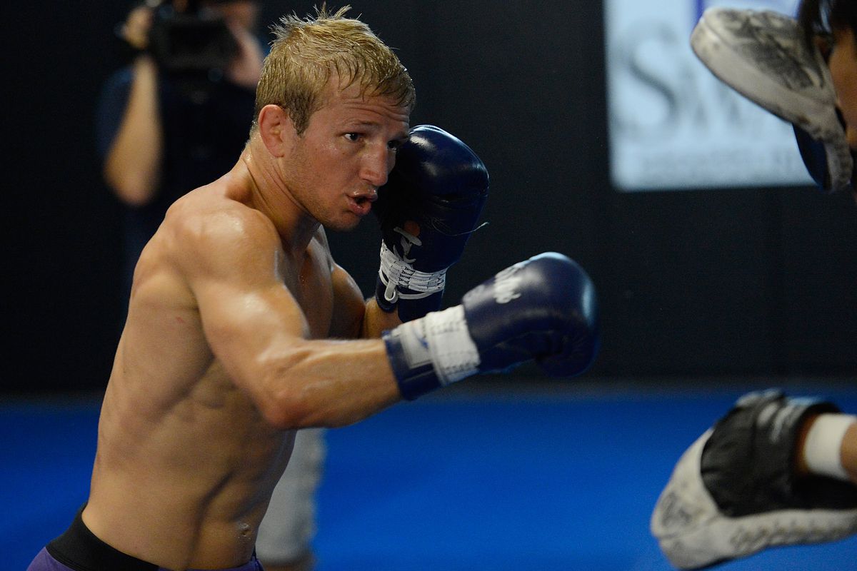 UFC 148 Preview: Team Alpha Male Workouts