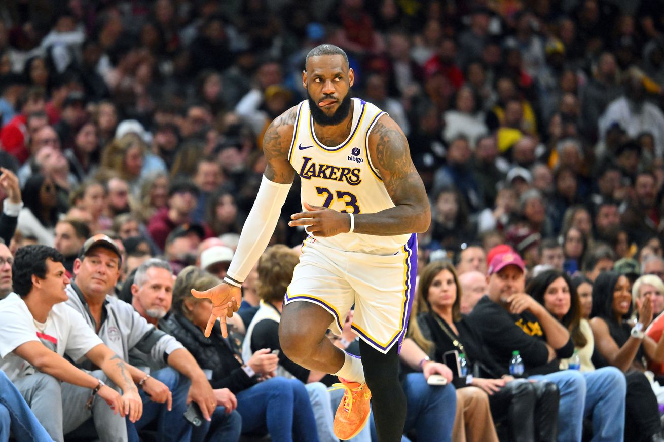 Five observations through the Lakers first 20 games