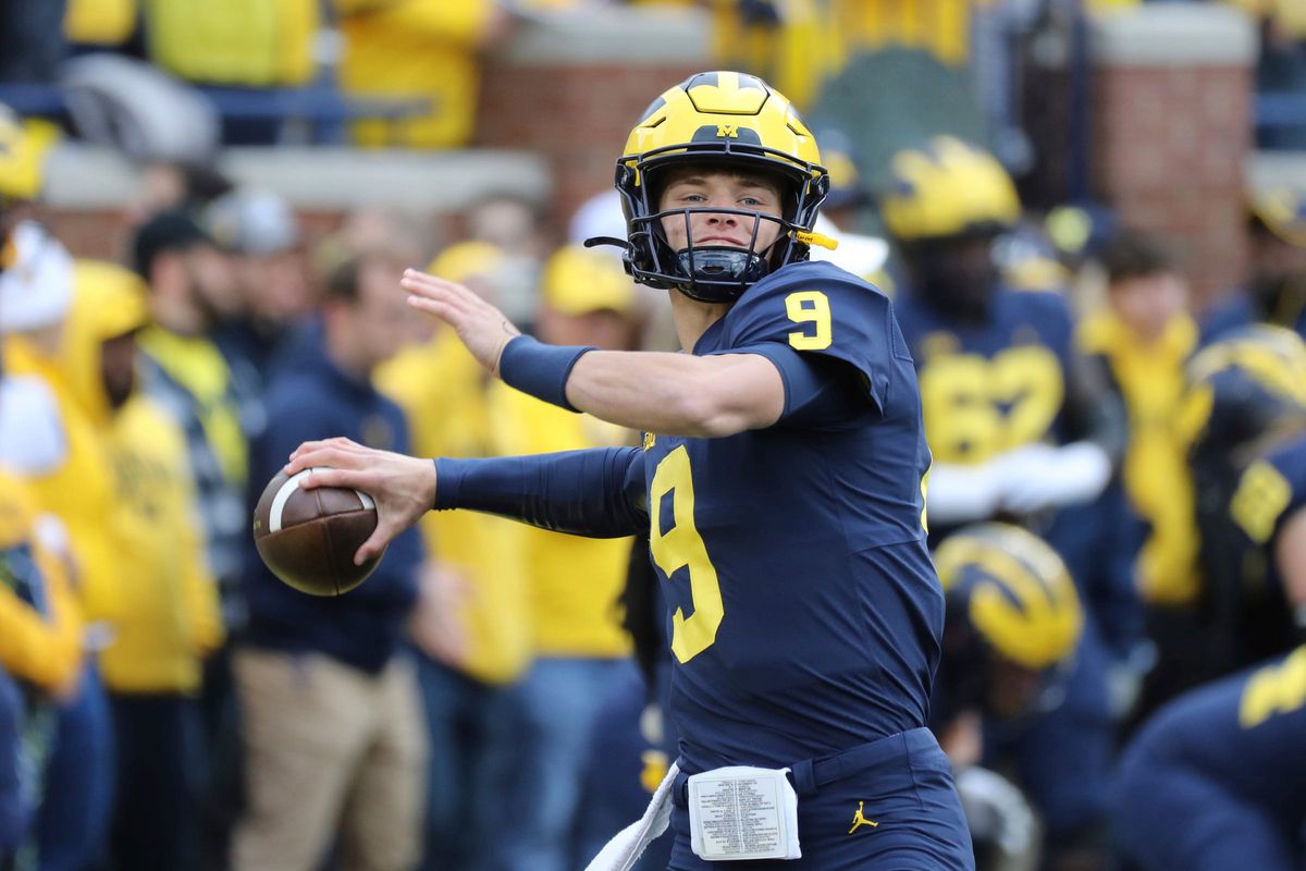 Michigan Wolverines quarterback J.J. McCarthy warms up before action against the Penn State Nittany Lions at Michigan Stadium, Saturday, October 15, 2022.&nbsp;