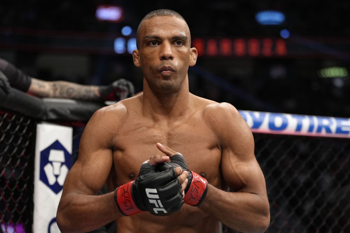 Edson Barboza dropped a unanimous decision to Bryce Mitchell at UFC 272.