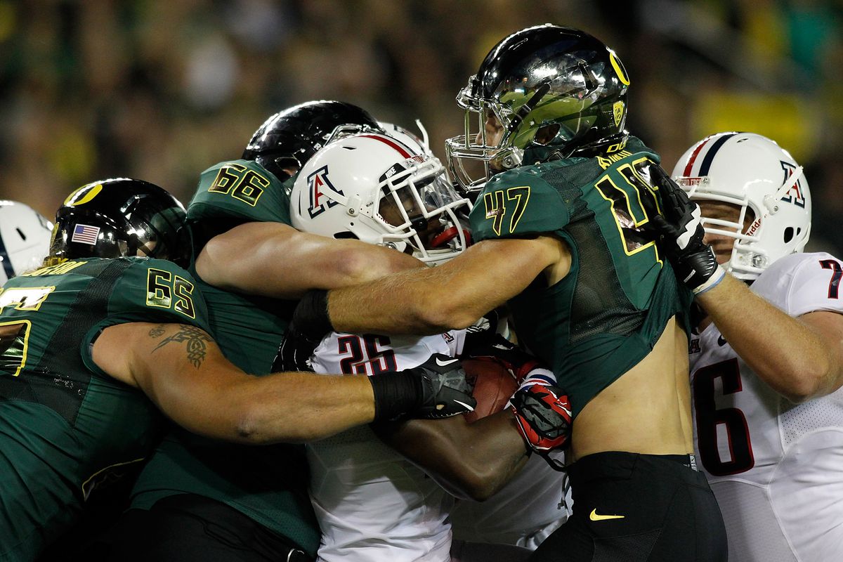 Kiko Alonso and the Oregon defense have dominated the game and led Oregon to a 13-0 halftime lead.