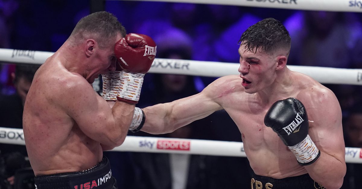 TKO! Billam-Smith defends title after Masternak quits due to rib injury