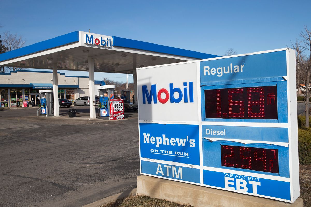 DELLWOOD, MO - JANUARY 20:  A gas station advertises gasoline for $1.68 a gallon on January 20, 2015 in Dellwood, Missouri. Nationwide gas prices are averaging $2.05 a gallon, their lowest level since early 2009,  (Photo by Scott Olson/Getty Images)