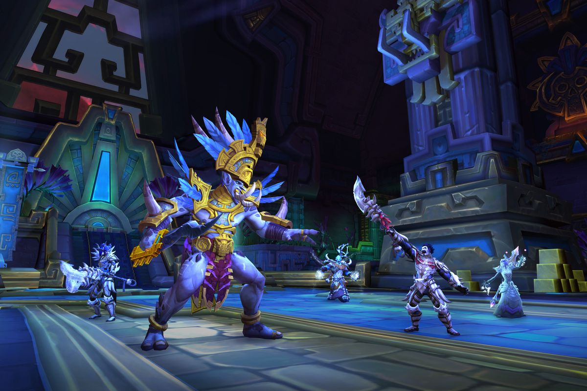 World of Warcraft - a guild faces off against King Rhastakhan.