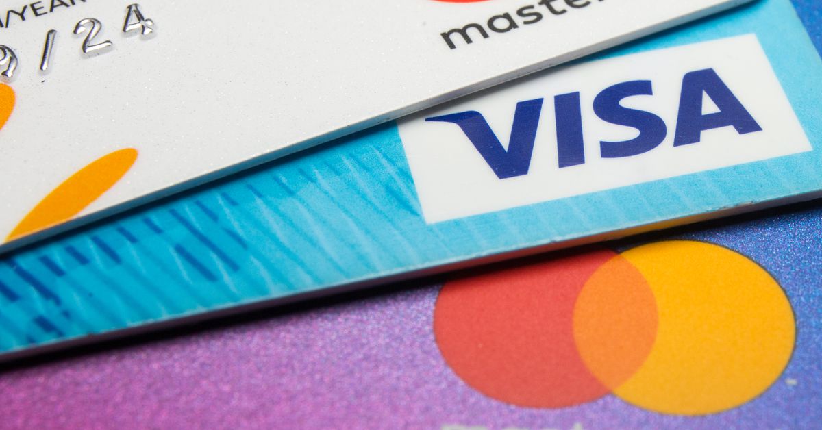 Visa and Mastercard suspend their services in Russia