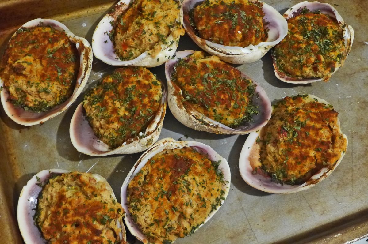 Nine big stuffed clams.