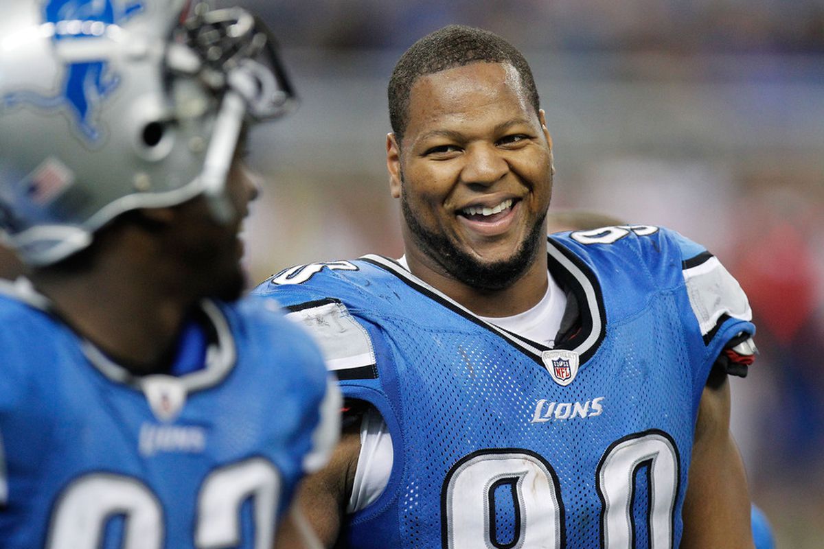 DETROIT, MI - OCTOBER 23:  Ndamukong Suh #90 of the Detroit Lions smiles while playing the Atlanta Falcons at Ford Field on October 23, 2011 in Detroit, Michigan. Atlanta won the game 23-16. (Photo by Gregory Shamus/Getty Images)