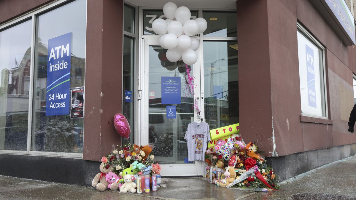 Memorial for 8 year old Melissa Ortega at the corner of W 26th St and S Pulaski Rd in Little Village, Monday Jan. 24, 2022. | Anthony Vazquez/Sun-Times