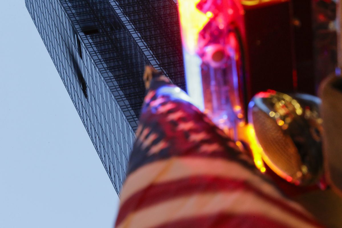 Fire Blazes On 50th Floor Of Trump Tower