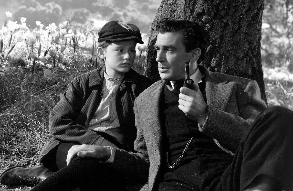 Mr. Gruffydd (Walter Pidgeon) and Huw Morgan (Roddy McDowall) in How Green Was My Valley.