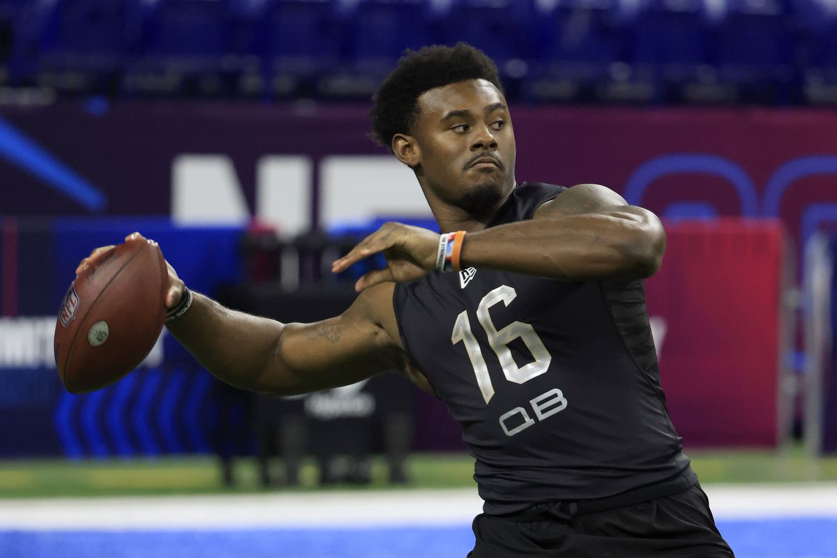Malik Willis #QB16 of Liberty throws during the NFL Combine at Lucas Oil Stadium on March 03, 2022 in Indianapolis, Indiana.