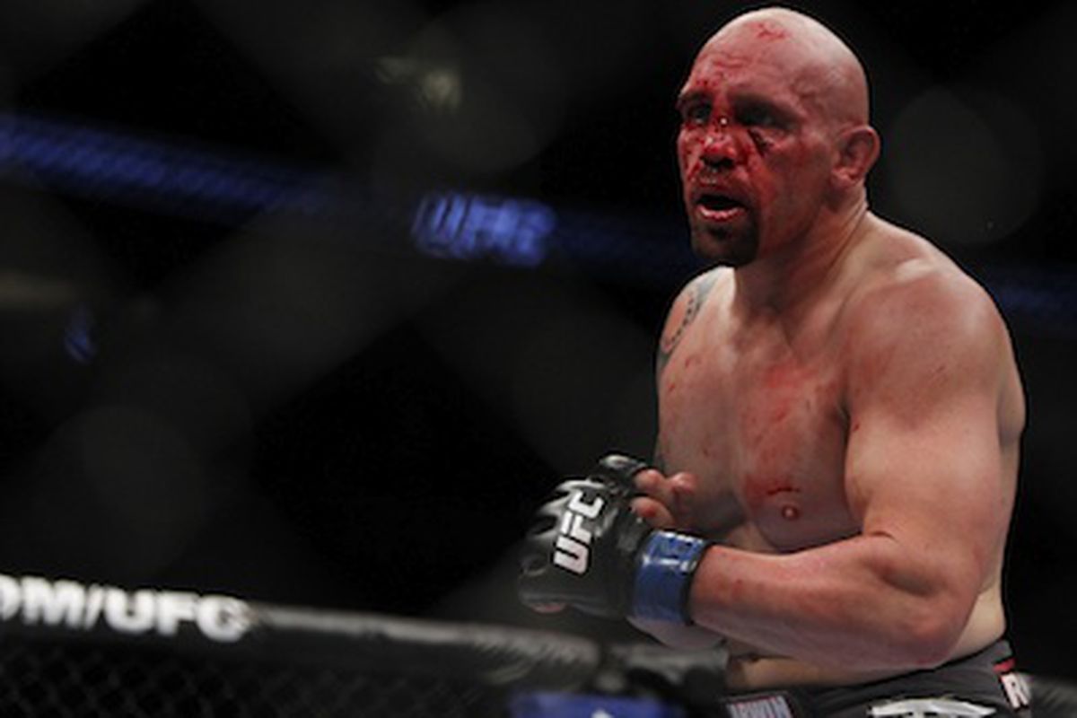 Live Chat Shane Carwin Retirement MMA Gloves Discussion And UFC.