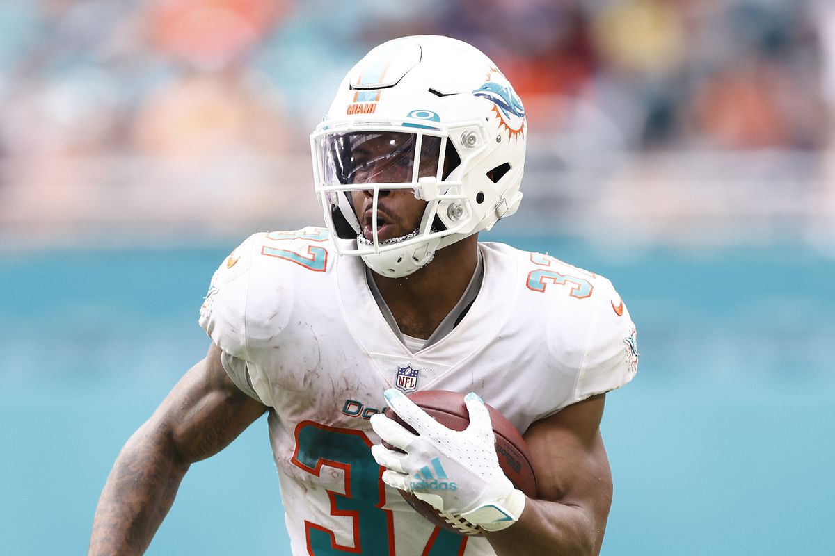 Myles Gaskin fantasy football start/sit advice: What to do with Dolphins RB  in Week 9 - DraftKings Network