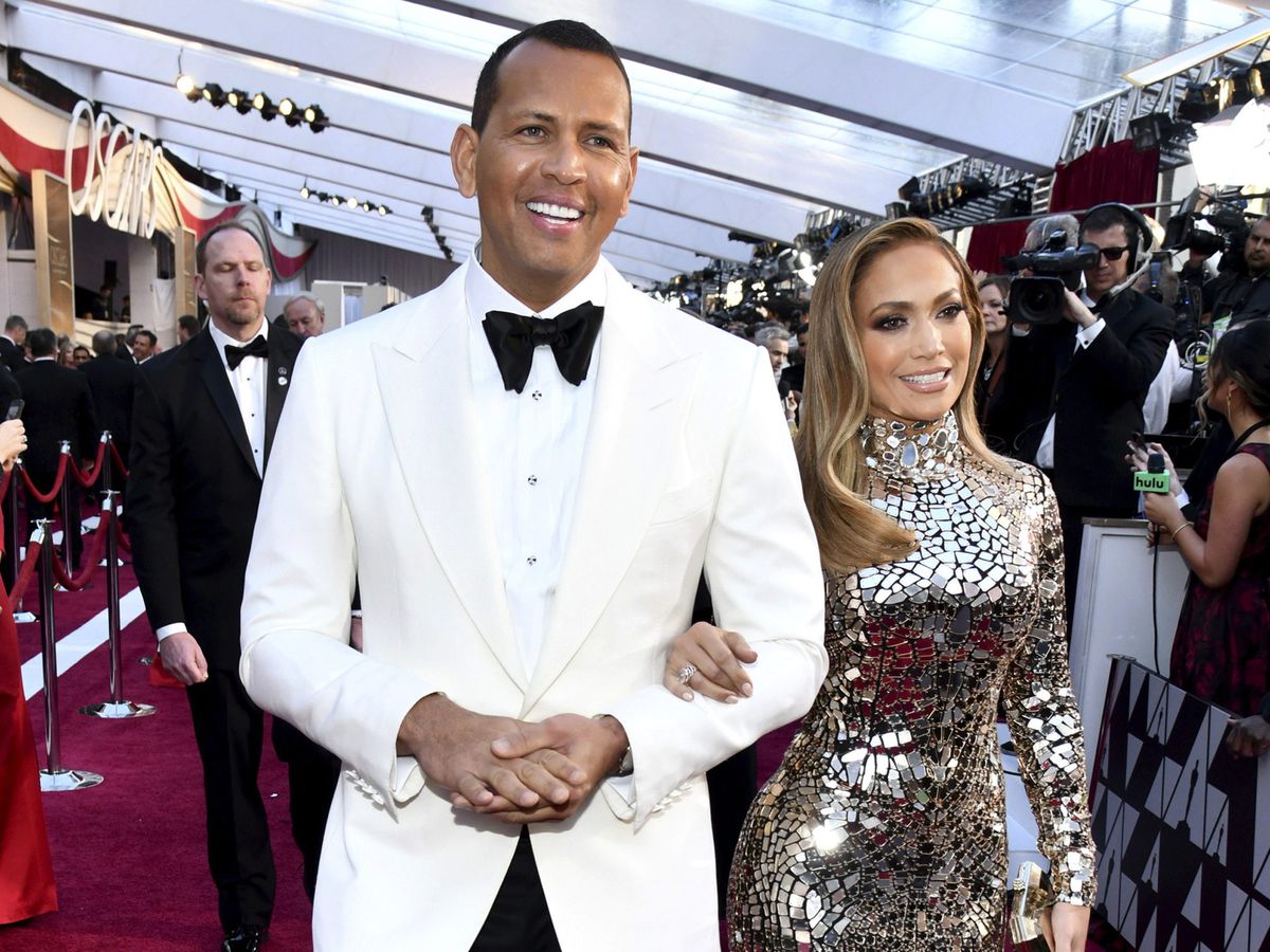 Alex Rodriguez and Jennifer Lopez arrive at the Oscars at the Dolby Theatre in Los Angeles in 2019. | AP photo