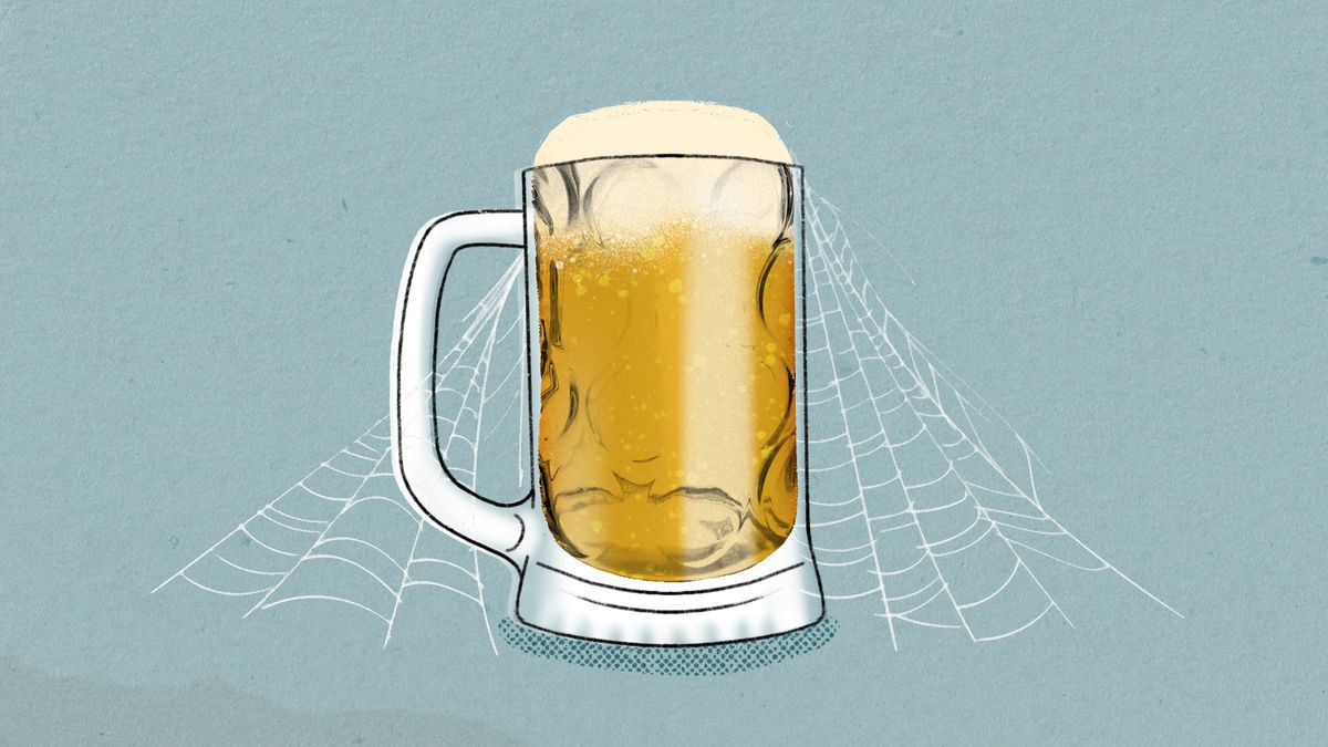 illustration of full beer mug with cobwebs draped over it