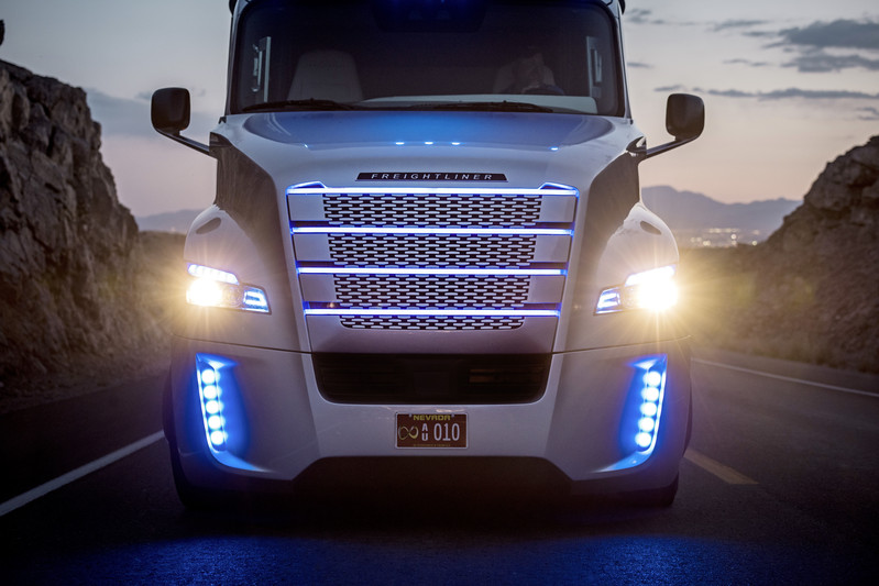This Is The First Licensed Self Driving Truck There Will Be Many More Vox