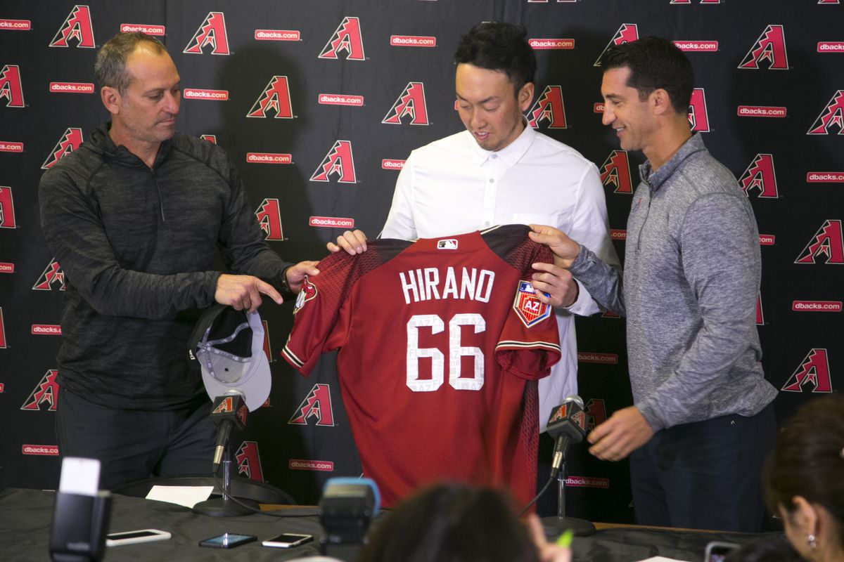 MLB: Hirano Signs with Diamondbacks