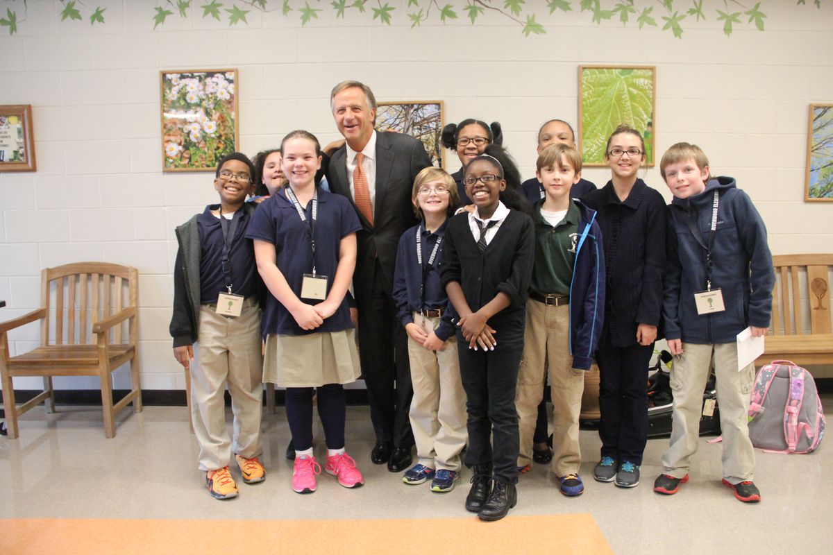 Gov. Bill Haslam poses with students at Riverwood Elementary School in Cordova, where he celebrated Tennessee’s 2015 NAEP results.
