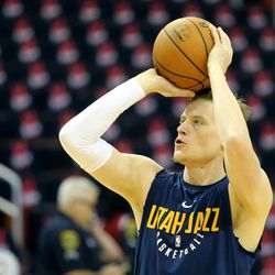 Utah Jazz forward Jonas Jerebko (8) practices before the Jazz play the Houston Rockets in Game 5 of the NBA playoffs at the Toyota Center in Houston on Tuesday, May 8, 2018.