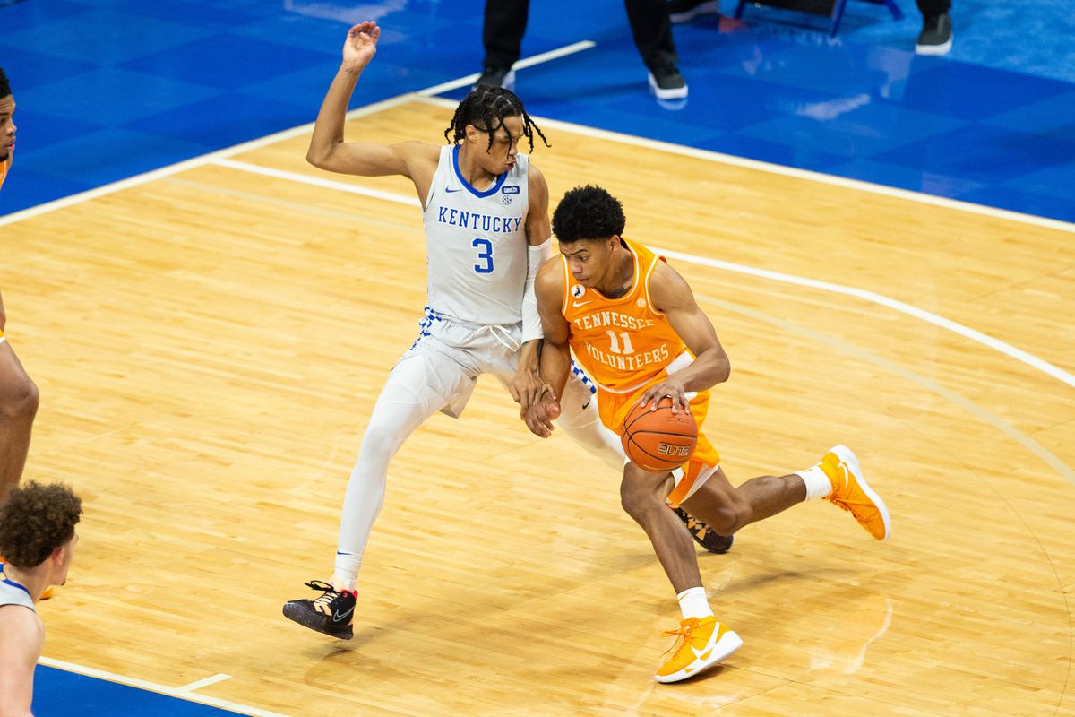 Kentucky Wildcats guard Brandon Boston Jr. guards Tennessee Volunteers guard Jaden Springer during the second half of the game at Rupp Arena at Central Bank Center.&nbsp;