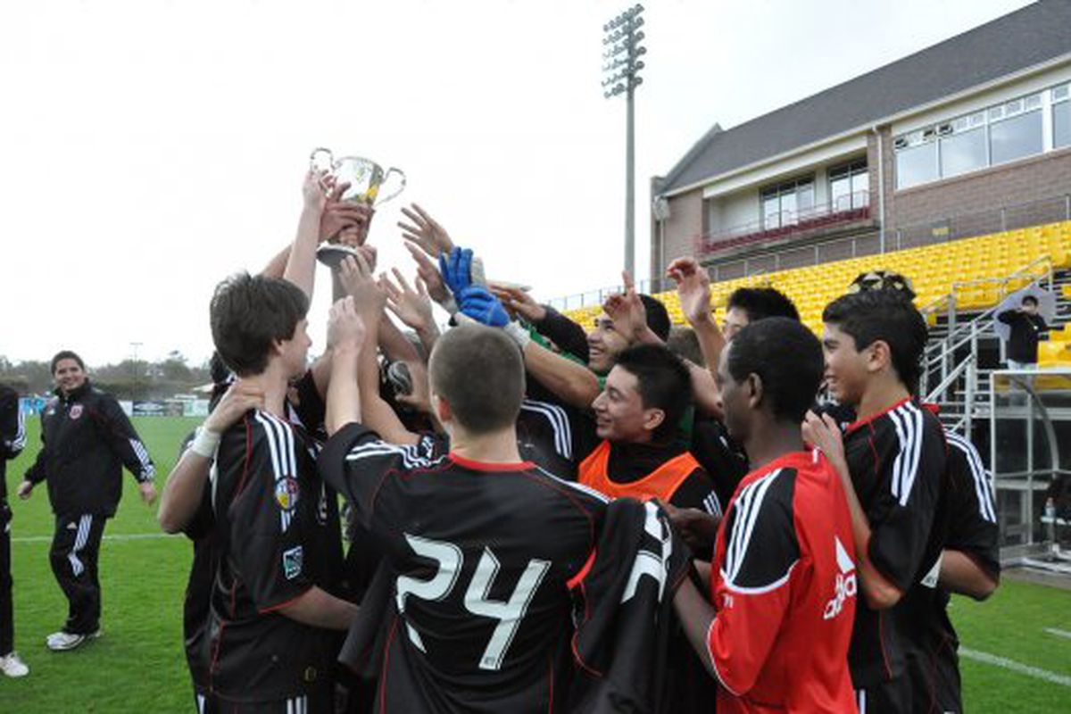 United's U-16 youth team captures the Carolina Challenge Academy Cup (<a href="http://www.dcunited.com/gallery/2011/03/dc-united-u-16s-carolina-challenge-academy-cup">photo via dcunited.com</a>)