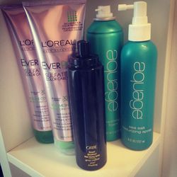 It's wash-my-hair-and-make-it-look-pretty day with three key products: <strong>L'Oreal's</strong> sulfate-free shampoo and conditioner, <strong>Oribe's</strong> Royal Blowout, and <strong>Aquage's</strong> styling products.