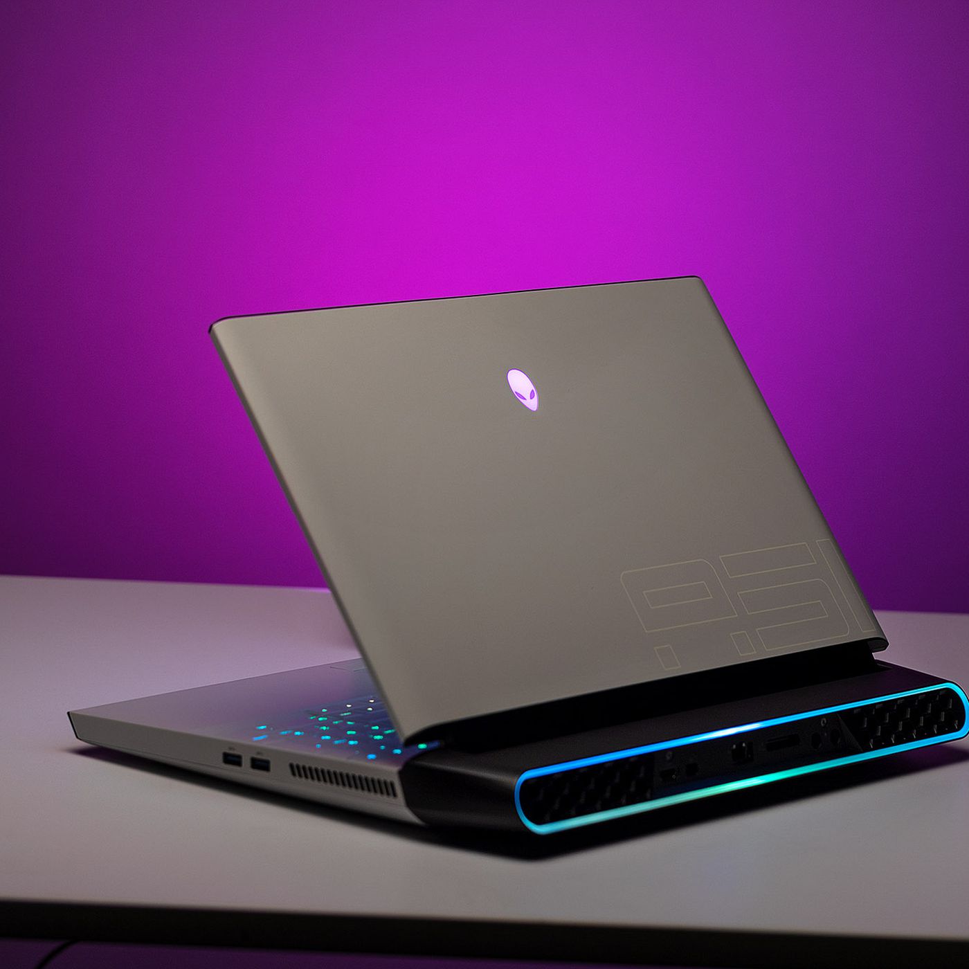 The Alienware Area-51m's upgradable dream has failed in just one year - The  Verge