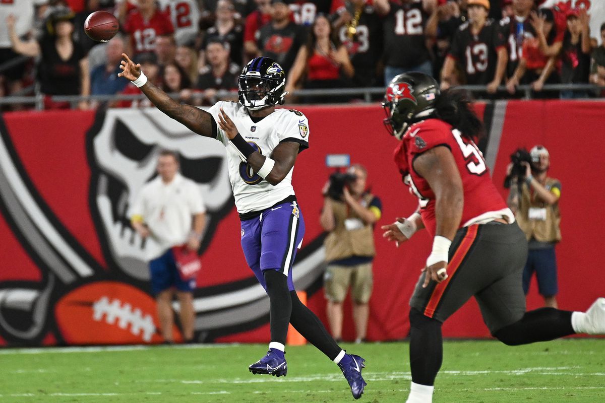 &nbsp;Baltimore Ravens quarterback Lamar Jackson (8) throws a pass in the first quarter against the Tampa Bay Buccaneers at Raymond James Stadium.&nbsp;
