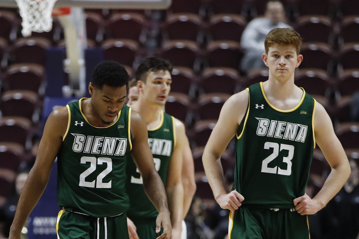 NCAA Basketball: Siena at Holy Cross