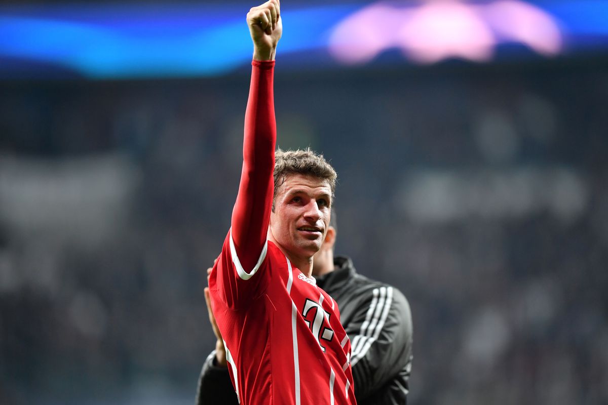 Bayern Munich's German forward Thomas Mueller gestures to supporters after the second leg of the last 16 UEFA Champions League football match between Besiktas and Bayern Munich at Besiktas Park in Istanbul on March 14, 2018.