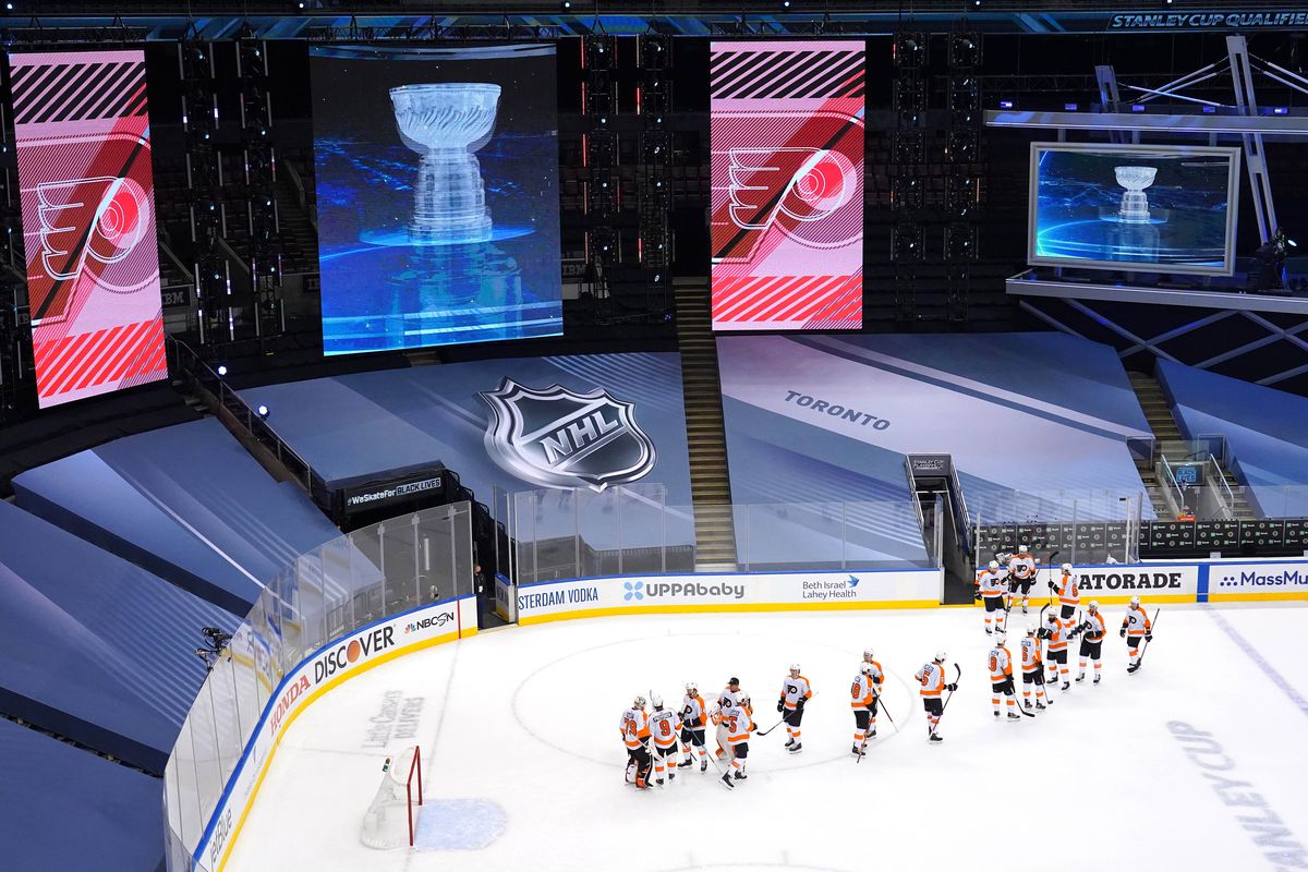 NHL: Eastern Conference Qualifications-Boston Bruins vs Philadelphia Flyers