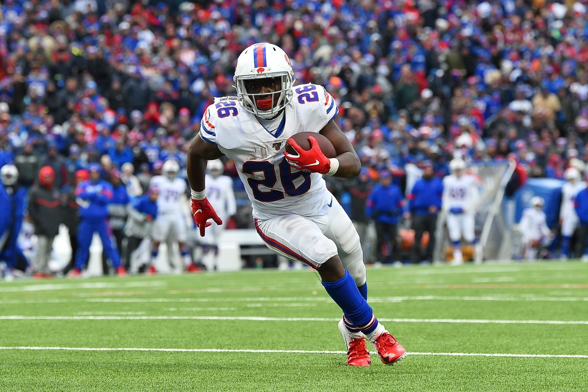 Buffalo Bills running back Devin Singletary runs with the ball on his way for a touchdown against Washington during the fourth quarter at New Era Field