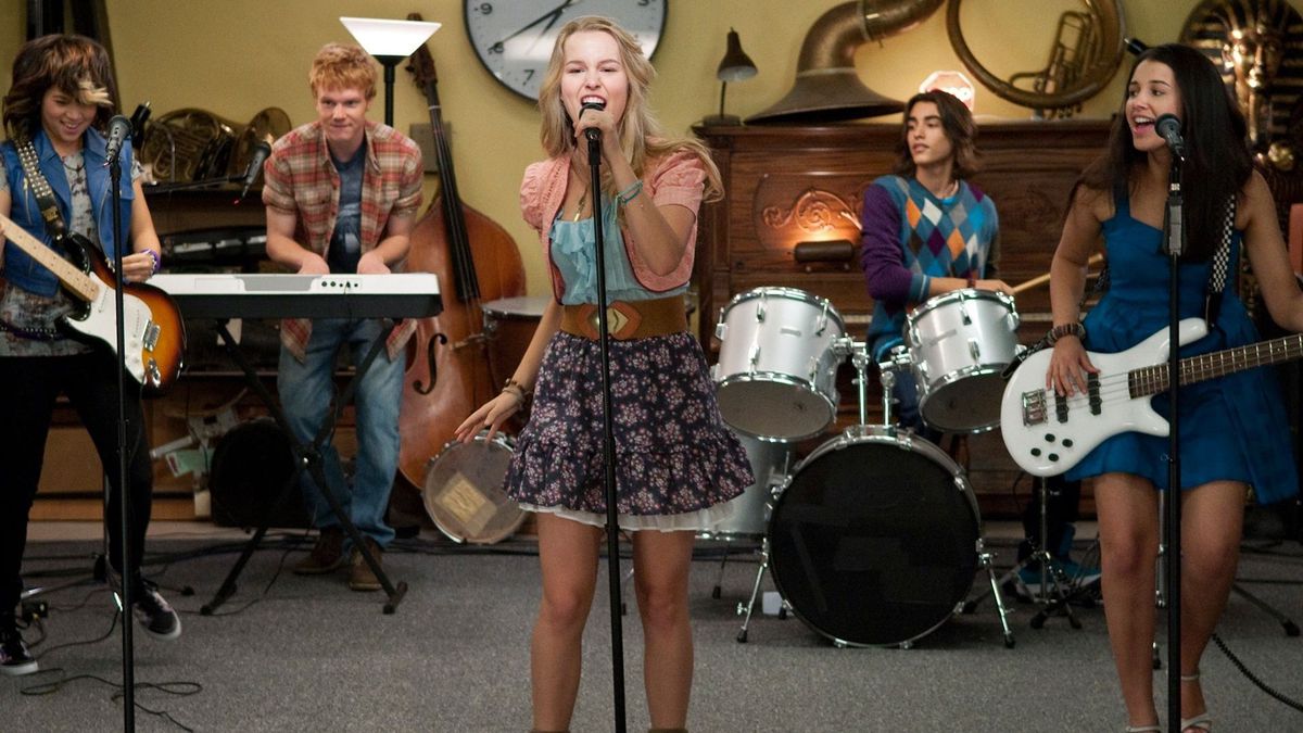 Bridgit Mendler and Lemonade Mouth practice in Disney Channel’s movie Lemonade Mouth