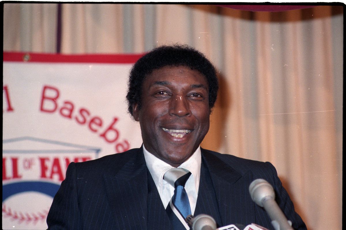 Willie McCovey speaking at a Hall of Fame press conference